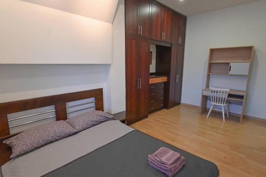 Classic Apt. On Liberty Square 第比利斯 外观 照片